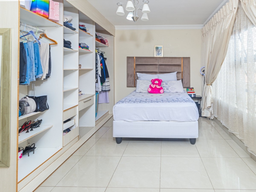 4 Bedroom Property for Sale in Xanadu North West